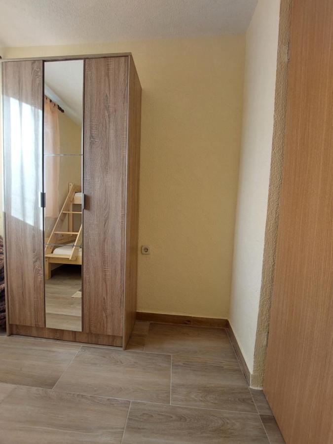 Apartmani Piskoric Vir Bagian luar foto