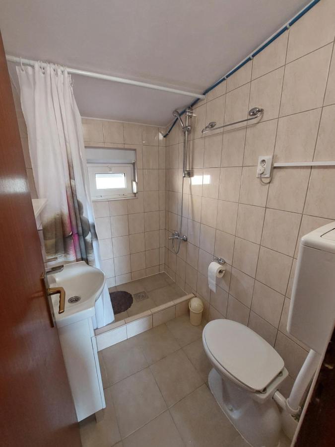 Apartmani Piskoric Vir Bagian luar foto