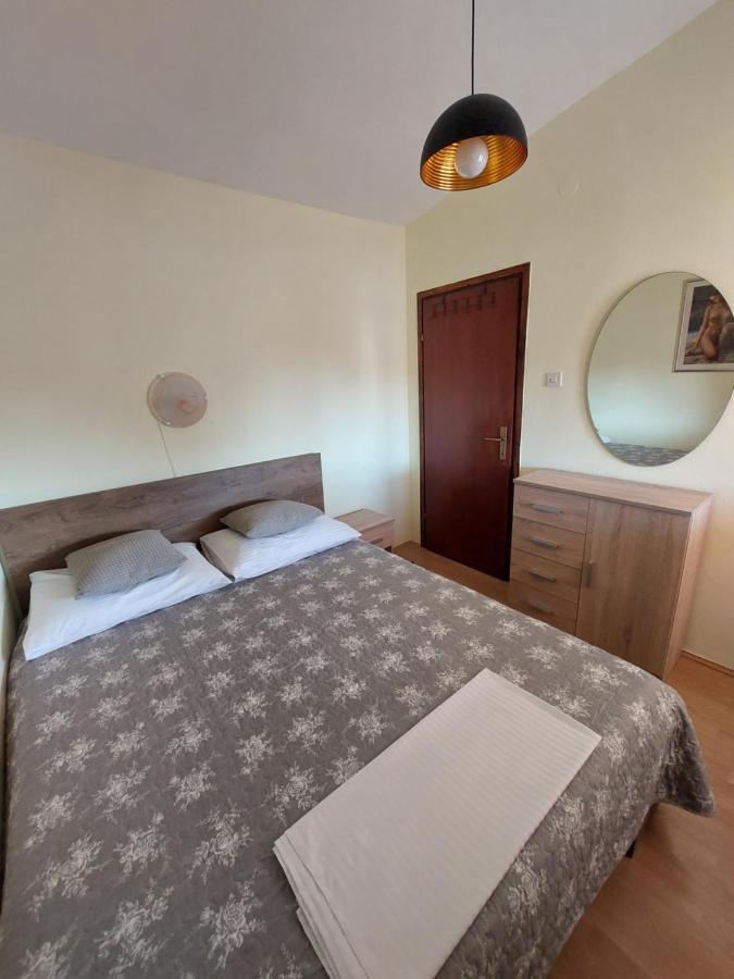 Apartmani Piskoric Vir Bagian luar foto